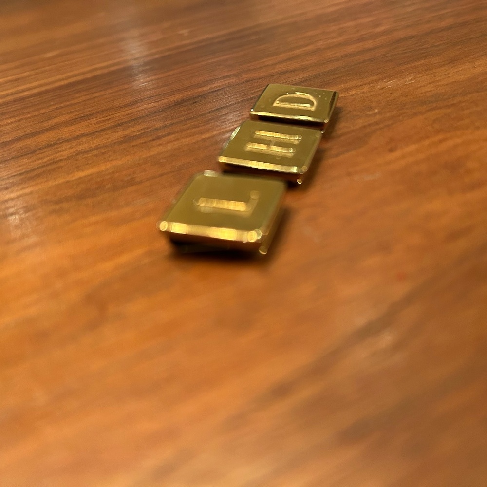 Bottega Veneta Custom Clip “L”
